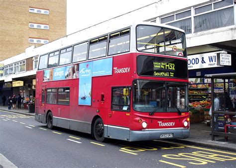 London Bus Routes | Route H32: Southall, Town Hall - Hounslow, Bus ...