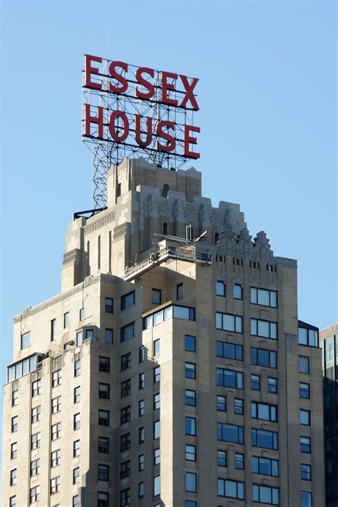 JW Marriott Essex House - Historic Art Deco Hotel In The Billionaires' Row