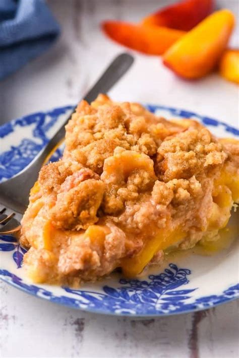 Peach Pie Crumble (The Best Peach Pie With Iced Cream) | NeighborFood