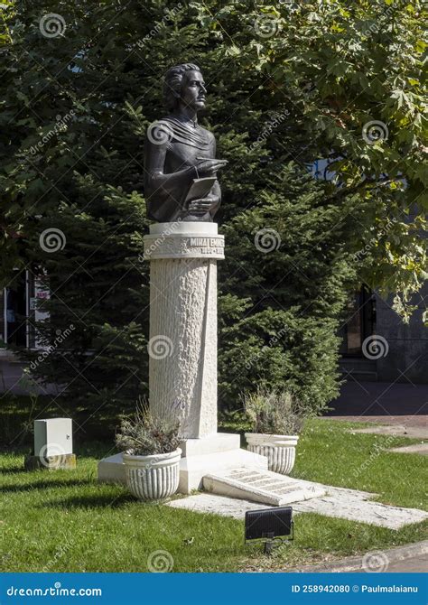 Statue of Mihai Eminescu on October 08, 2022 in Targu-Jiu. Editorial ...