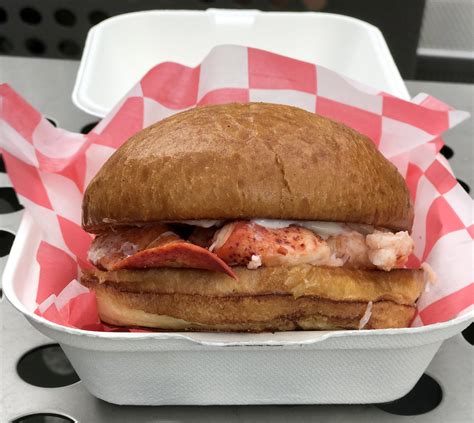 A lobster roll from the Happy Lobster Truck in Chicago. | Flickr