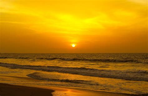 Golden Sunset [1920x1200] | Beach pictures friends, Beach sunset, Landscape