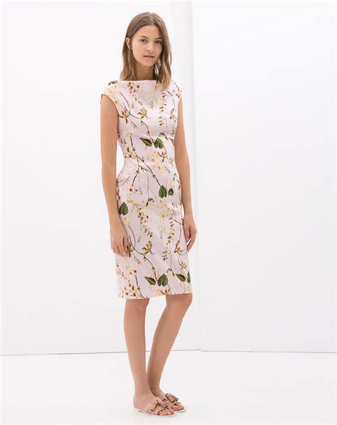 Dress of the Day | Zara funnel collar leaf-print dress > Shoeperwoman