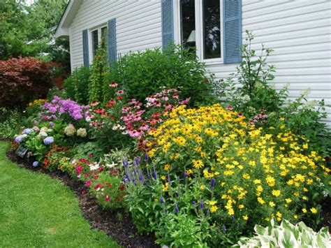 12 Tips for Successful Flower Garden Design - World of Flowering Plants