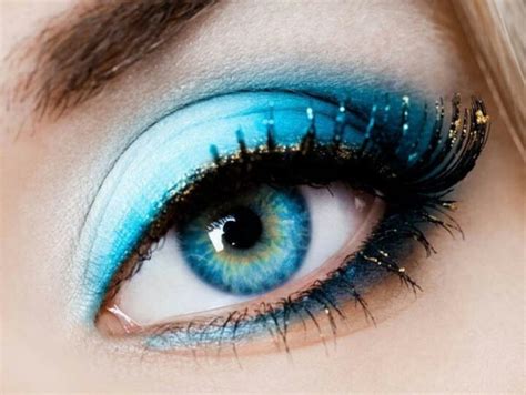 Baby blue | Eye makeup designs, Smokey eye makeup, Makeup tips for blue ...