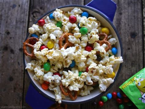 M&M's Popcorn Snack Mix - Daily Appetite