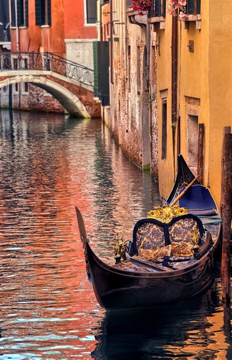 A History of the Venetian Gondola