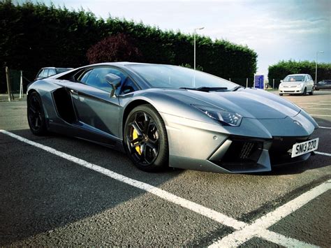 Car Park Gold - Lamborghini Aventador