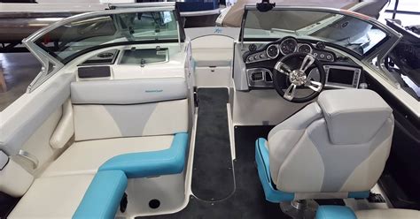 2017 MasterCraft XT20 - interior view | Mastercraft boat, Used boats, Boat