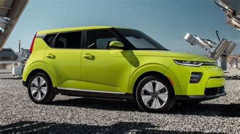 2019 Kia Soul EV takes the stage in Los Angeles