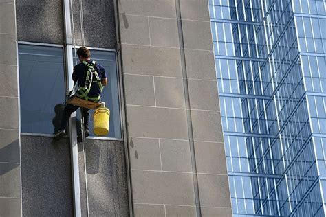 The Advantages of Commercial Window Cleaning to Your Business ...