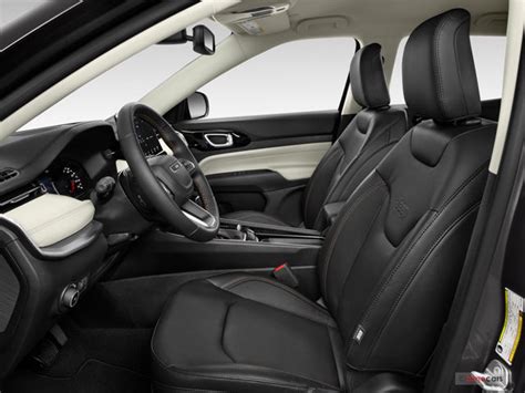 2023 Jeep Compass: 32 Interior Photos | U.S. News