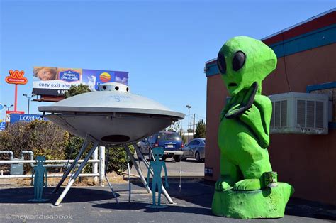 Visiting the Alien City of Roswell New Mexico - The World Is A Book