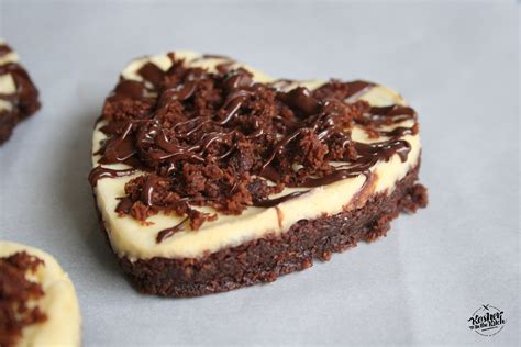 Mint Chocolate Macaroon Cheesecake - Kosher In The Kitch!