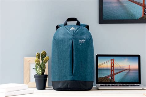 5 reasons why your company need promotional backpacks