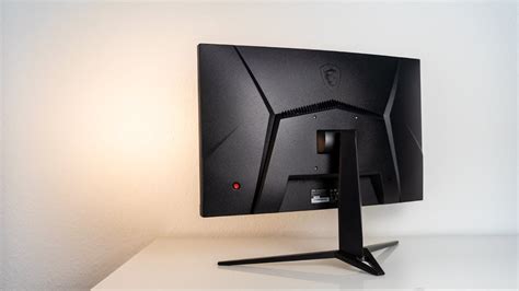 MSI G24C4 Review - Curved 144 Hz, sub 200$ - YouTube