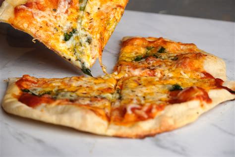 Ultimate Thin Crust Pizza 🍕 Recipe (IT'S CRUNCHY) - Dining and Cooking