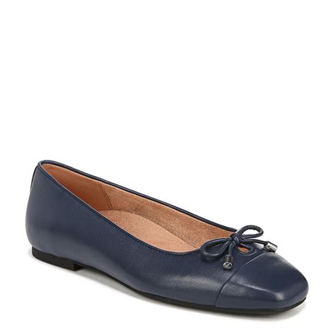 Women's Vionic, Klara Flat – Peltz Shoes