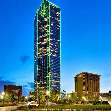 Explore Our Parks – Downtown Dallas Inc