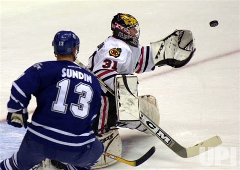 Photo: TORONTO MAPLE LEAFS vs CHICAGO BLACKHAWKS - TOR2004020305 - UPI.com