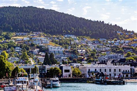 Hillside Homes of Queenstown Otago New Zealand Rising from the Shore of ...