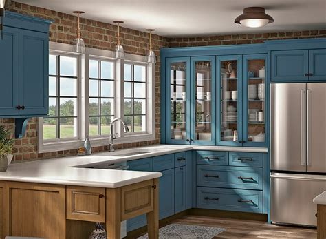 Create your dream kitchen with on-trend KraftMaid paint colors in 2022 ...