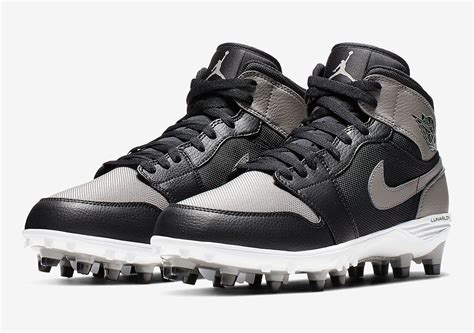 Air Jordan 1 OG Colorways Turned Into Football Cleats - Dr Wong ...
