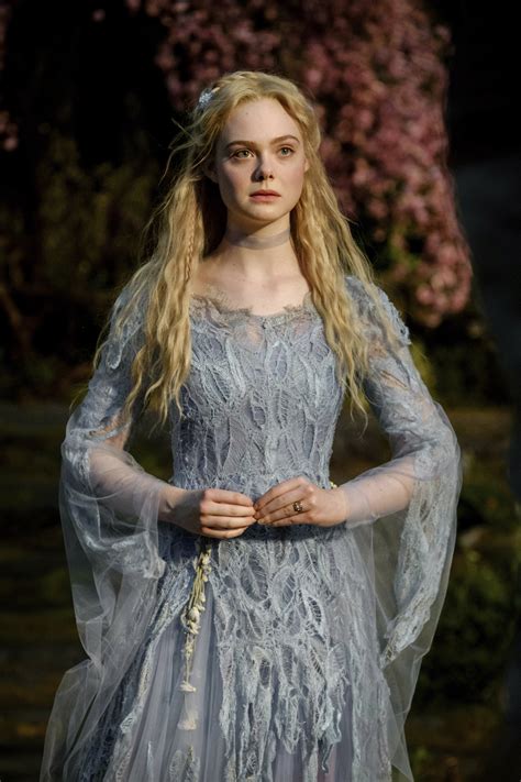 Aurora Maleficent Elle Fanning Sleeping Beauty - bmp-hit