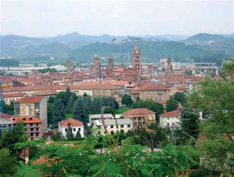 Alba | Piedmont, Langhe Hills & Truffles | Britannica