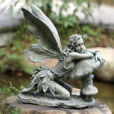 40 Stunningly Beautiful Statues Of Fairies And Angels For Your Home & Garden | 페어리가든, 조각상, 예술 조각