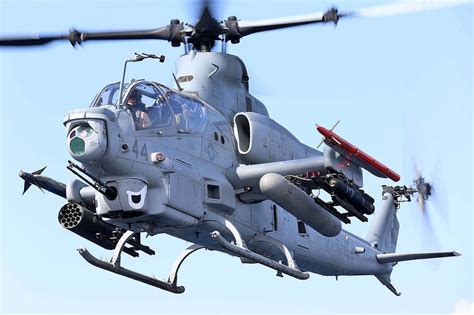 U.S. Marine Corps AH-1Z Viper Attack Helicopter - Science Techniz