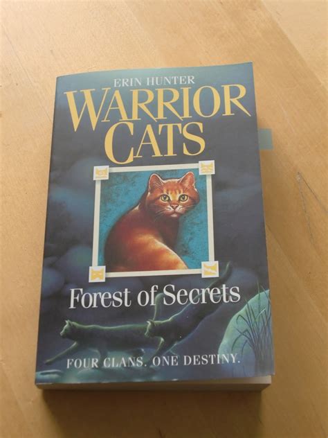 Cat(s), Books & Rock 'n' Roll: Forest of Secrets (Warrior Cats 3) (2003)