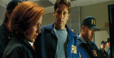 Mulder and Scully from The X-Files // Easy Halloween Costume Ideas Based on TV Characters # ...