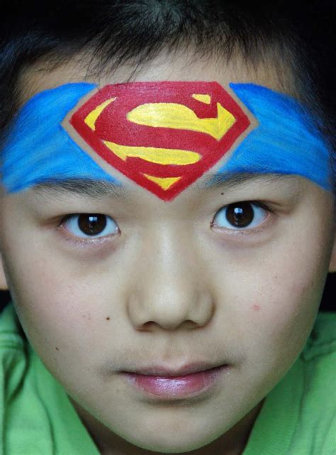 superman face paint - Google Search | Trucco di carnevale, Too faced, Trucco per bambini