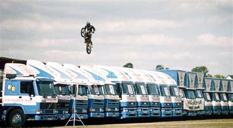 The Best Bike Stunts (30 pics)