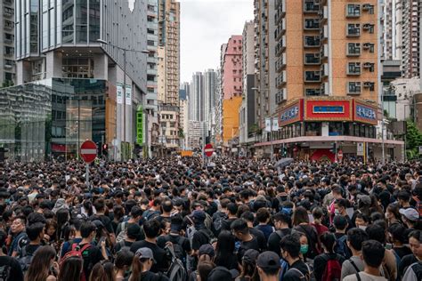 Mainland Chinese Detained by Police for Supporting Hong Kong Protests