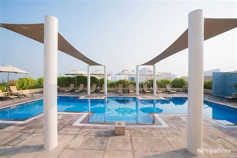 Movenpick Hotel Apartments Al Mamzar Dubai Pool Pictures & Reviews - Tripadvisor