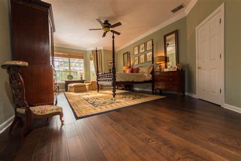 Benefits of Solid Hardwood Floors in Orlando Florida - Custom Flooring