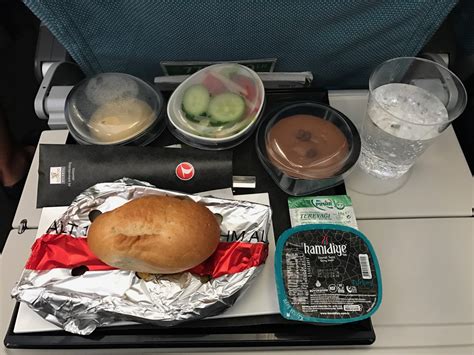 What Kind of Food Does Turkish Airlines Serve in Longhaul Economy? - Live and Let's Fly