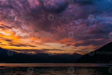 Scenic Lake Como Sunset 24524843 Stock Photo at Vecteezy