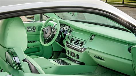 Rolls-Royce Wraith Photo, RollsRoyce Wraith Interior Image - CarWale