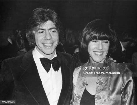 Carl Bernstein Nora Ephron Photos and Premium High Res Pictures - Getty ...