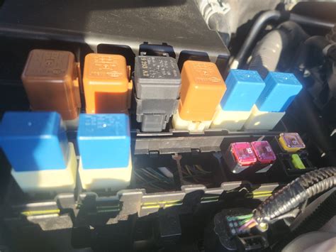 Put relays in fuse box | Nissan Frontier Forum