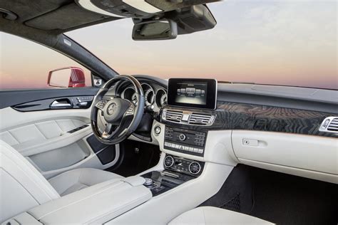 2015 Mercedes-Benz CLS-Class Gets A New Look And Downsized Engine