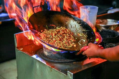 How-to Guide: How to Clean Carbon Steel Wok | Kings River Life Magazine