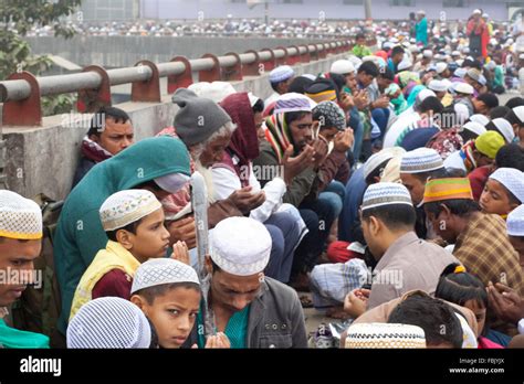 DHAKA, BANGLADESH 10th January 2016: Bangladeshi Muslim devotees attend ...