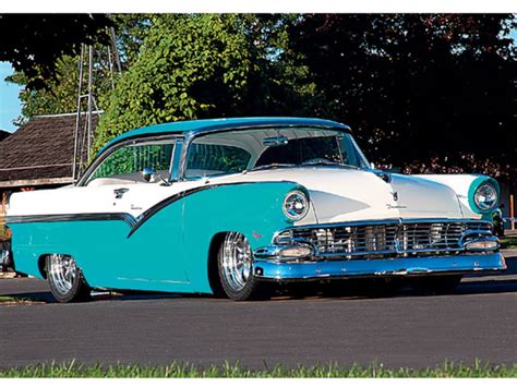 Bud Wolfe's '56 Ford Fairlane Victoria - Street Rodder Magazine