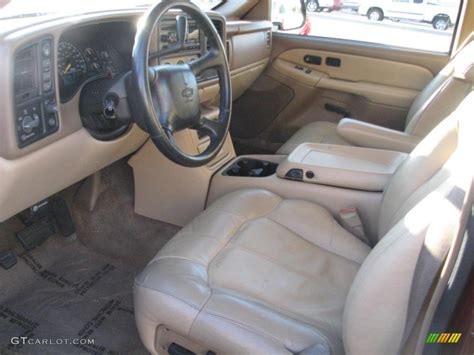 Medium Oak Interior 2000 Chevrolet Suburban 1500 LS 4x4 Photo #39769742 | GTCarLot.com