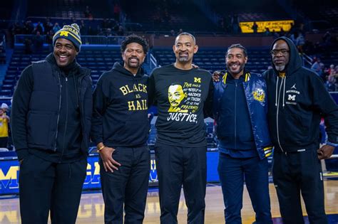 Michigan basketball’s Fab Five returns to Crisler Center for first time ...