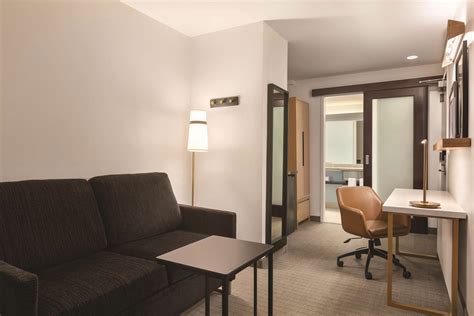 Radisson Hotel New York Midtown—Fifth Avenue | Manhattan, NY 10019